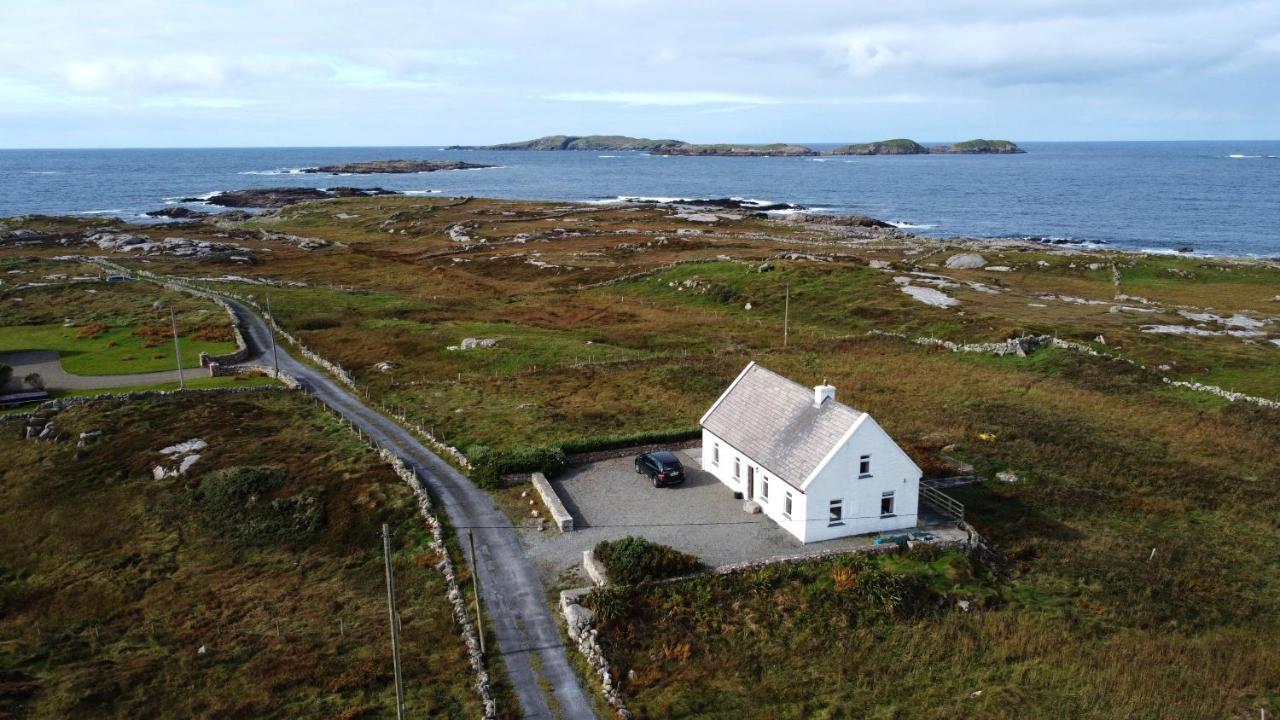Lands End Cottage - Connemara Aughrus More Exterior photo